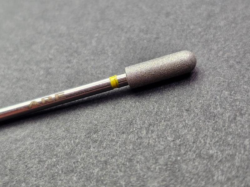 POSTE  REDONDO MICROFONO BANDA AMARILLA