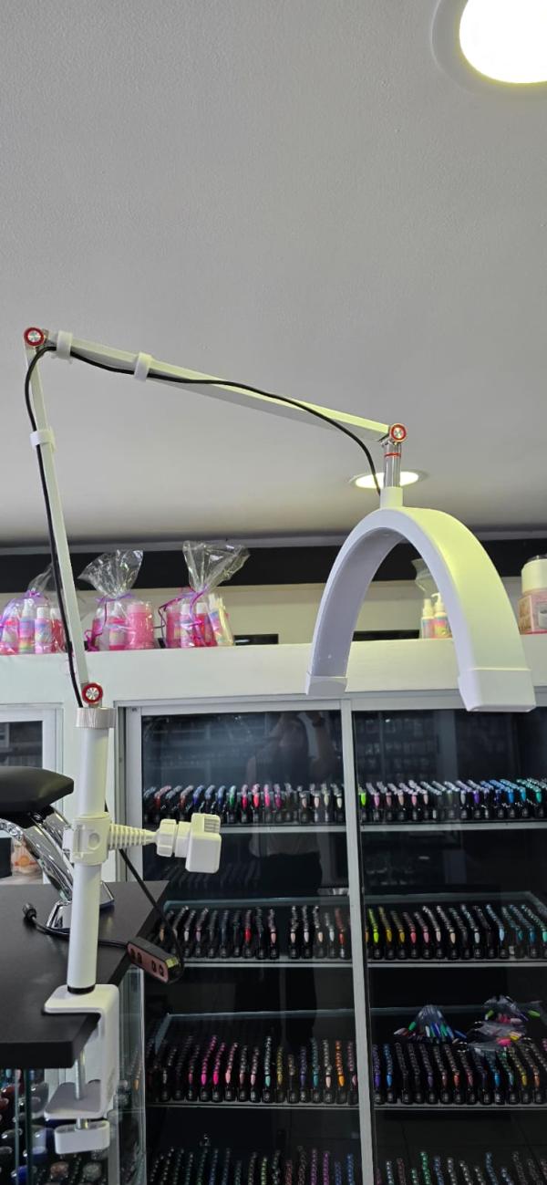 Lampara de iluminaci&oacute;n media luna blanca